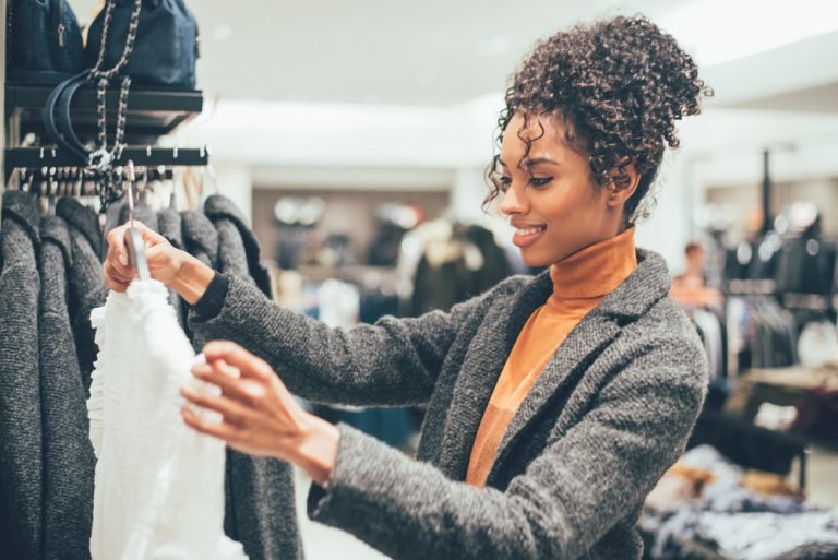 Pourquoi refuser d'acheter des vêtements de contrefaçon et comment vérifier l'authenticité d'une marque